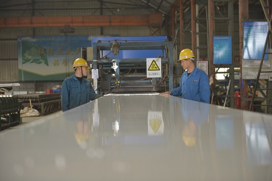 彩鋼夾芯板在山西鋼結構工程中的應用